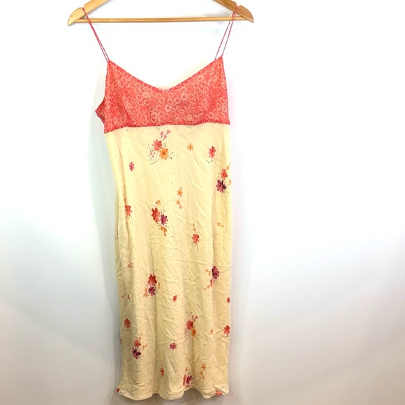 Ann Taylor Dresses & Skirts - Vintage Ann Taylor 100% silk Slip Dress with Red and Cream/pale yellow size 10